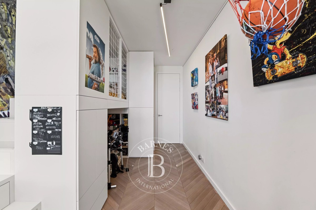 img-gallery