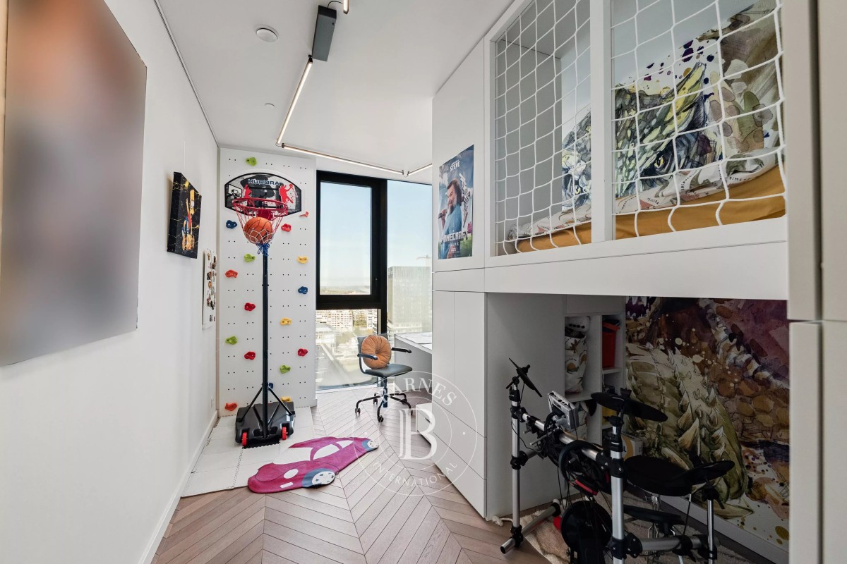img-gallery