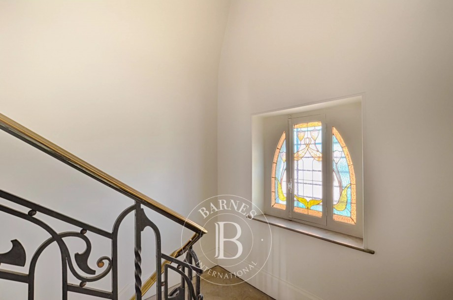 img-gallery