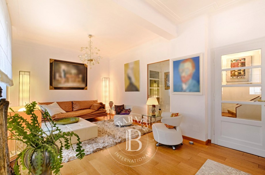 img-gallery