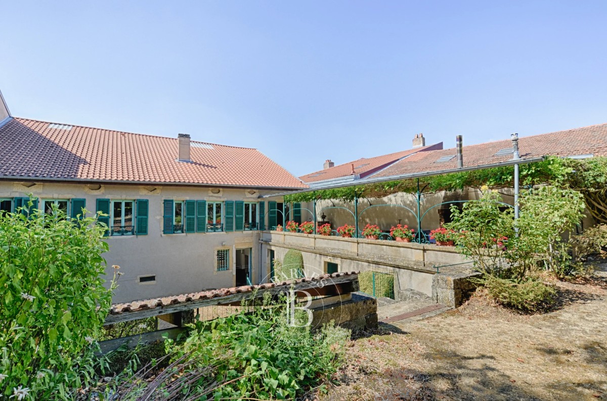 img-gallery
