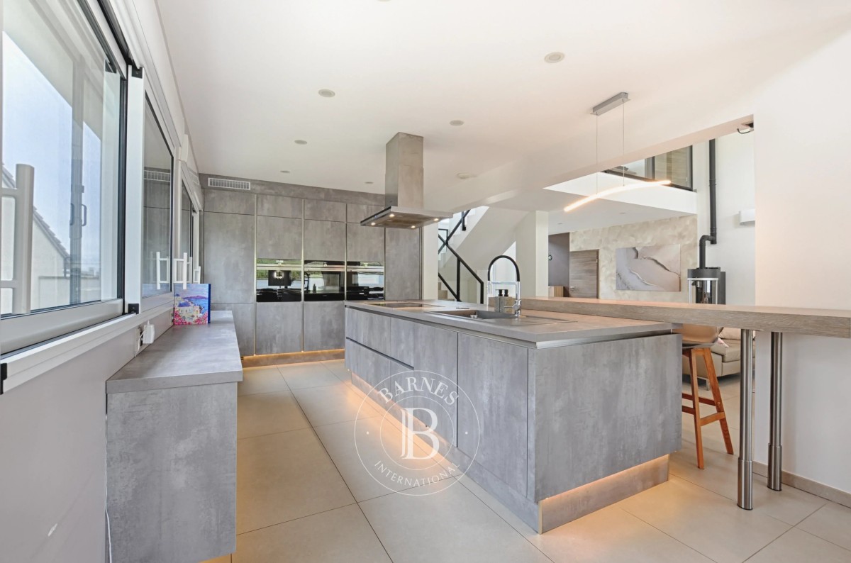img-gallery