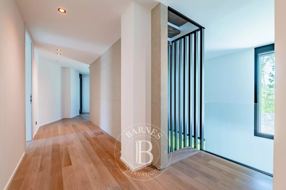 img-gallery