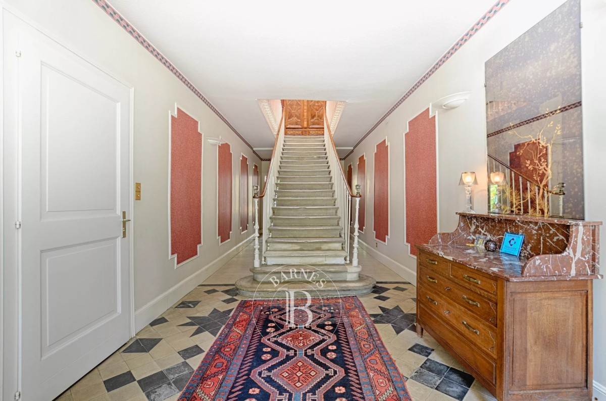 img-gallery