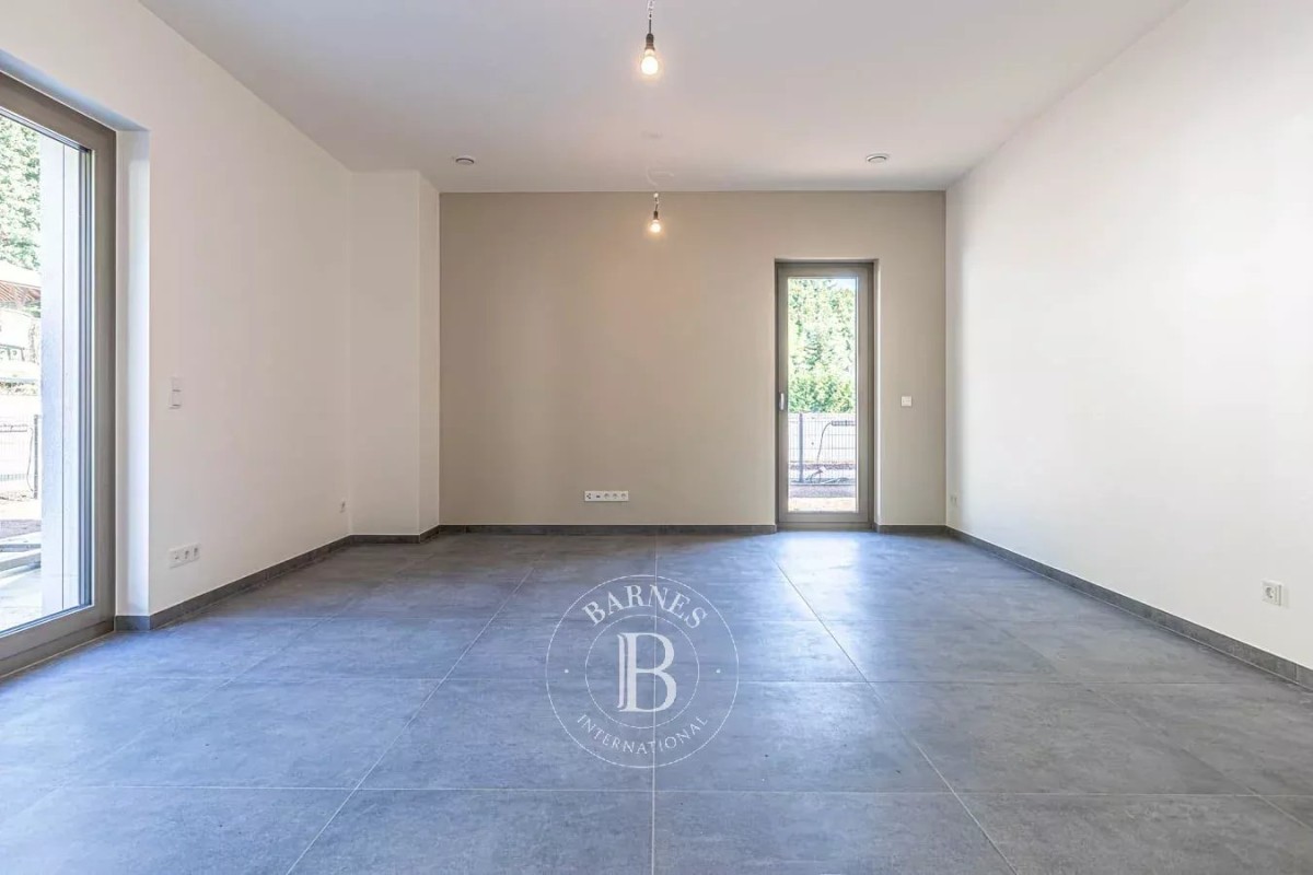 Beautiful apartment for rent in Kopstal - picture 4
