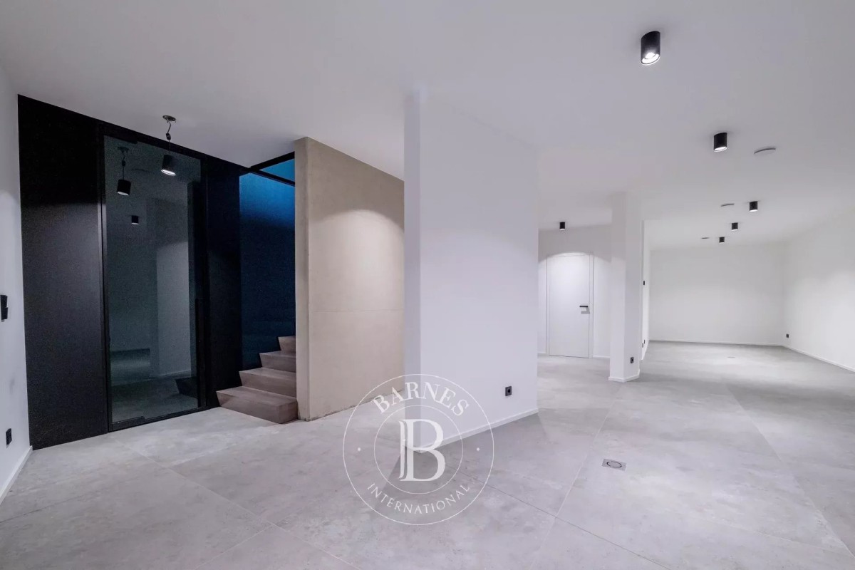 img-gallery