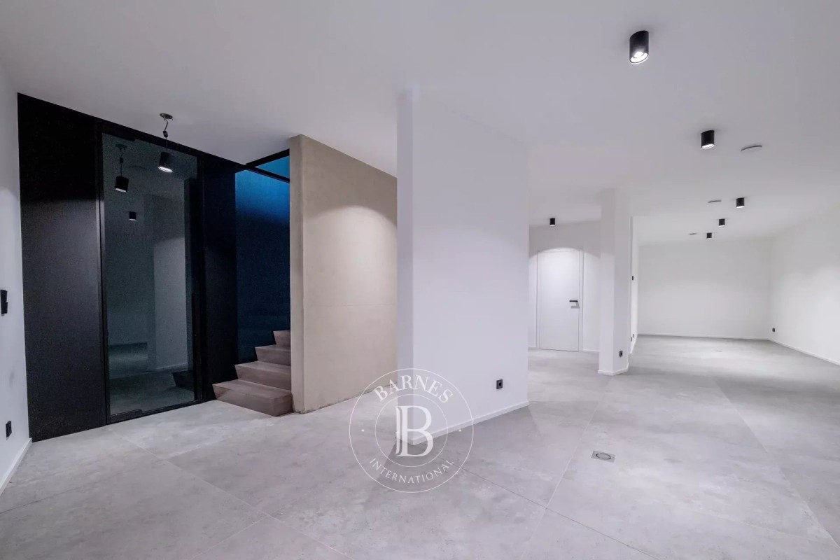 img-gallery