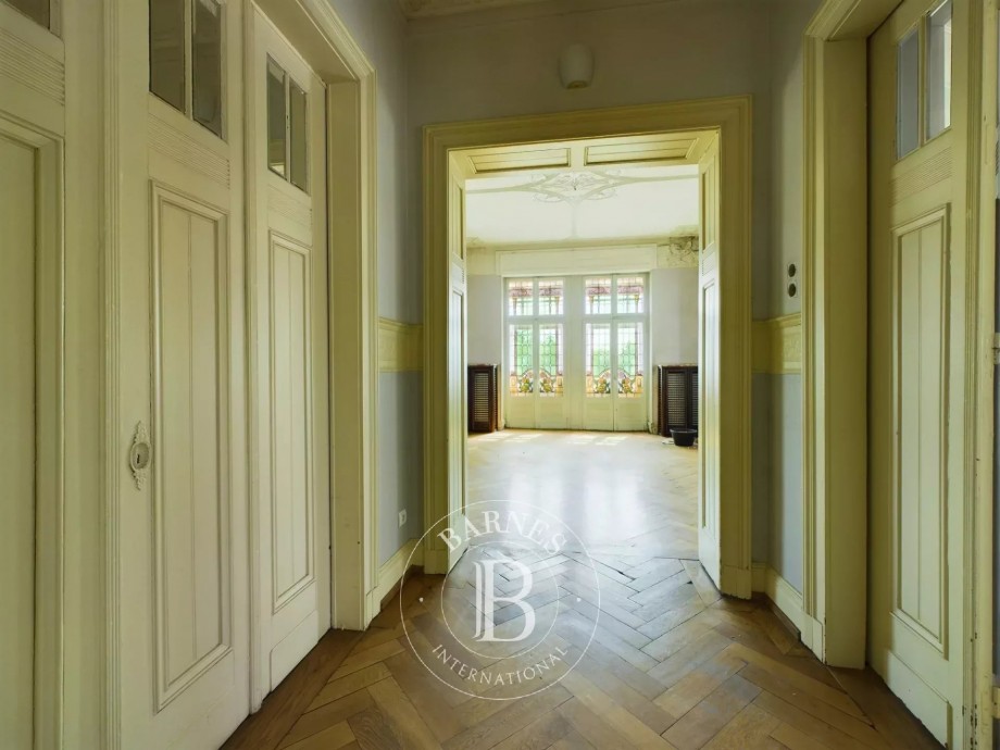 img-gallery