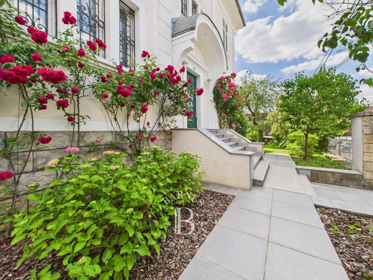 Vente - Maison en pierre de taille avec  jardin ... - picture 2