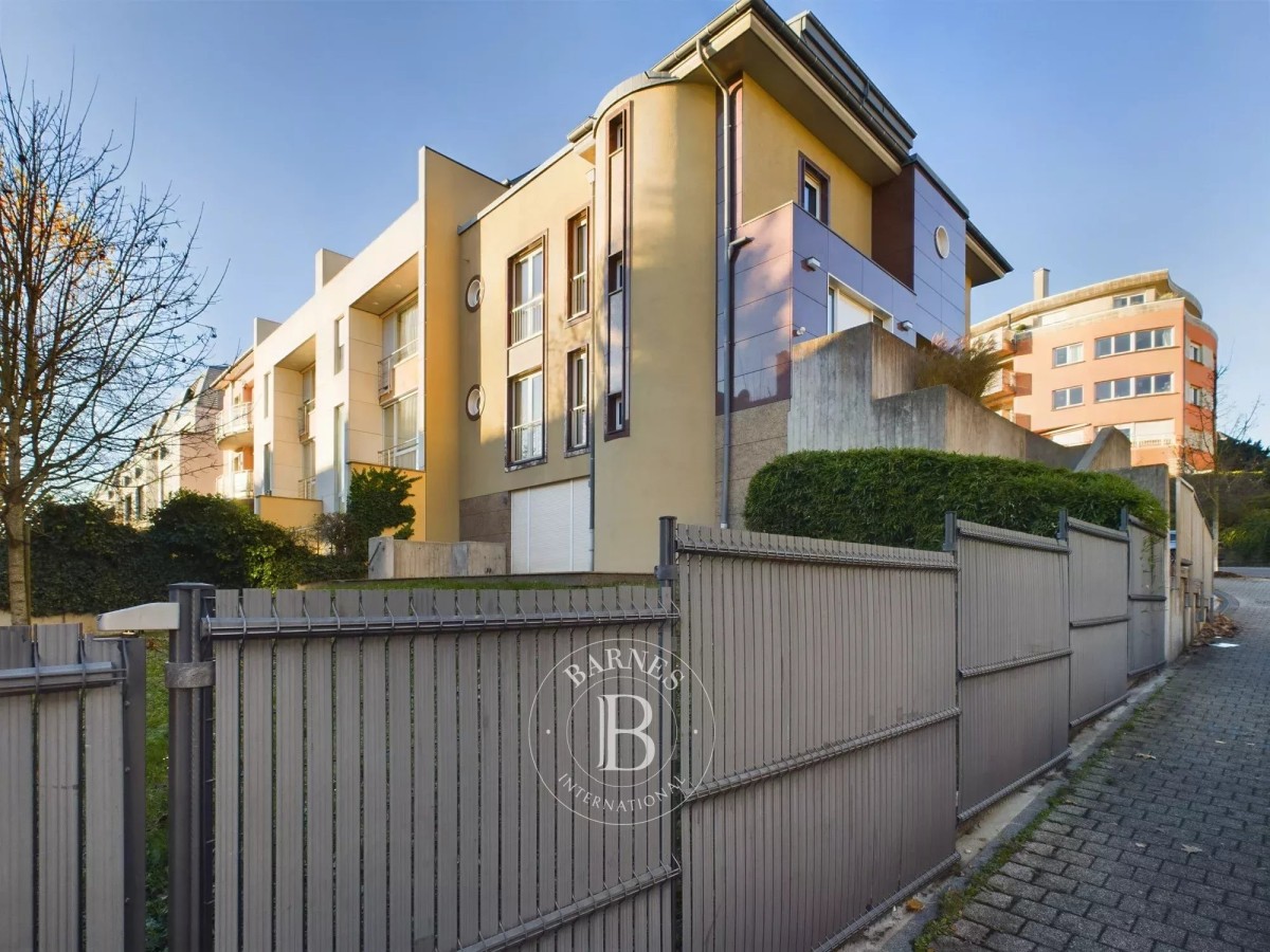 Rental Town house - Belair - 5 bedrooms - picture 1