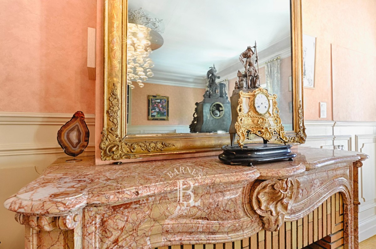 img-gallery