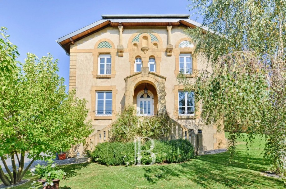 img-gallery