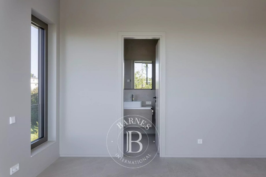 img-gallery