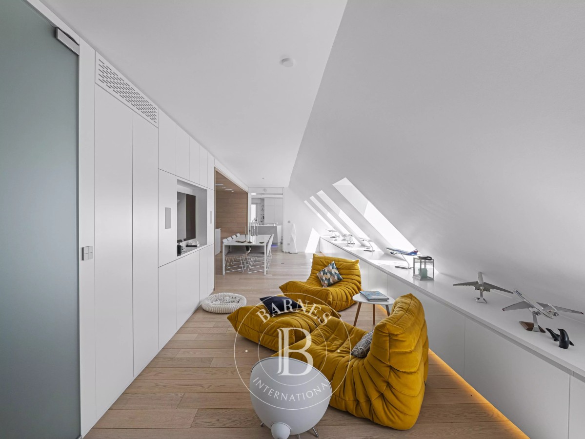 img-gallery