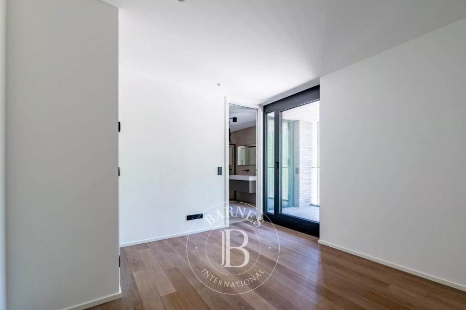 img-gallery