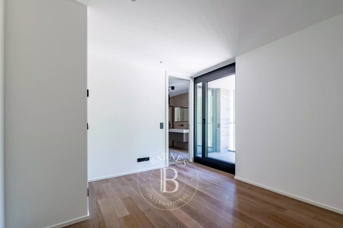 img-gallery