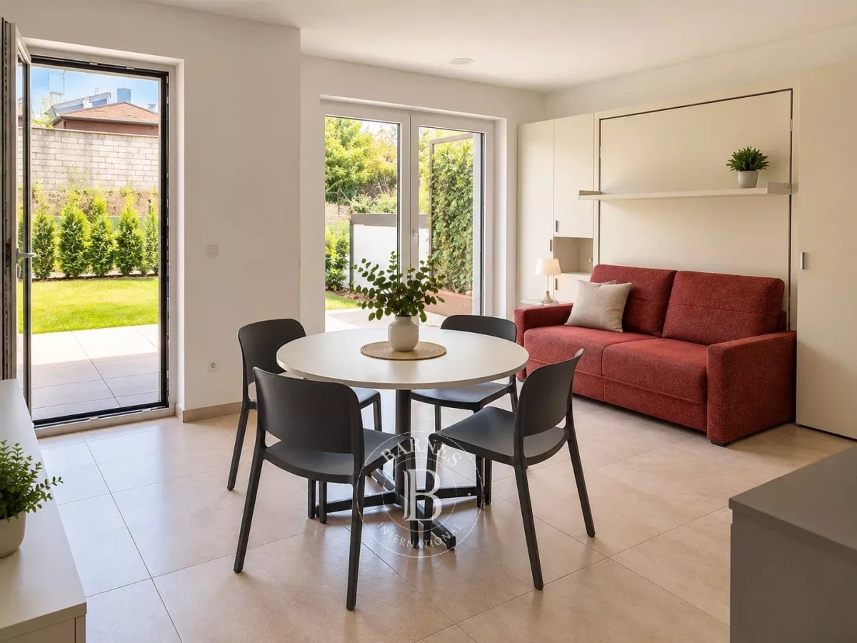Furnished Studio Sale - Luxembourg-Limpertsberg - Terrace, private garden, parking & cellar