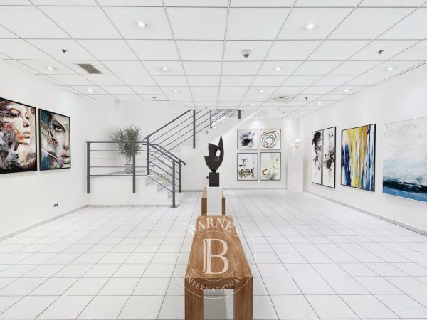 Local commercial à louer –... - picture 1