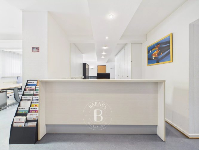 For Rent - Office Space -... - picture 1