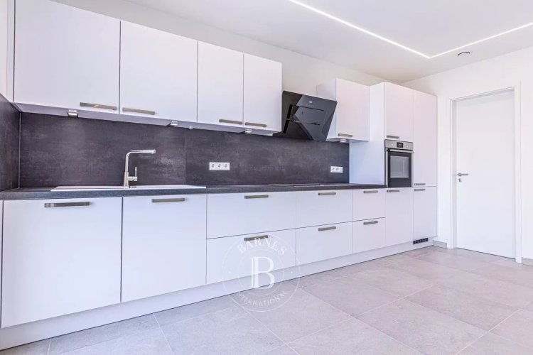 Modern 1-bedroom apartment... - picture 5