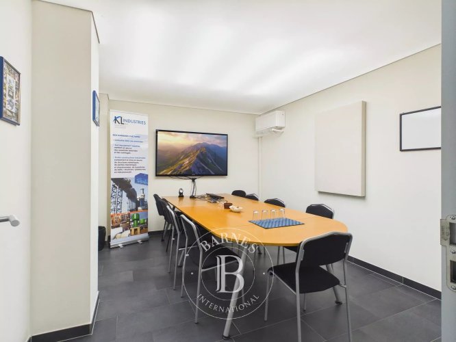 Rental Building Sale –... - picture 4