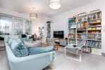 Beautiful 3-bedroom apartment for rent in Merl - picture 2